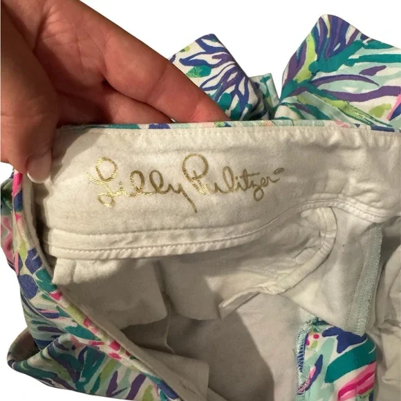 Lilly Pulitzer The Callahan Shorts - Picture 6 of 8